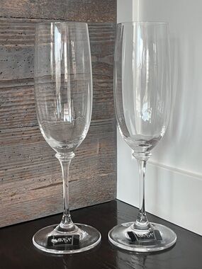 Mikasa Champagne Flutes - Stephanie Pattern